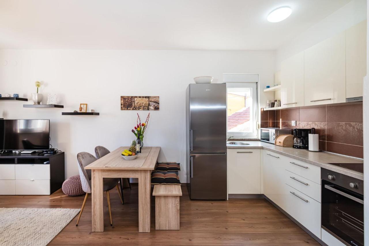 Apartment Karla 扎达尔 外观 照片